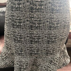 Banana Republic Monochrome Textured Pencil Skirt